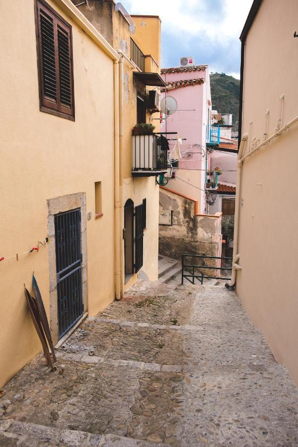 Rocher House Cefalu Apartment ภายนอก รูปภาพ